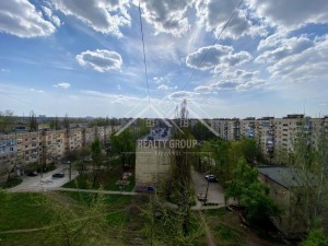 ул. Содружества, 84 (г. Кривой Рог, Саксаганский район) - Продається квартира, 14600 $ - АФНУ