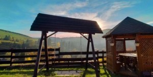 село урочие (с. Яблоница, Верховинский район) - Продається будинок, 230000 $ - АФНУ