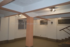 вул. Корзо (г. Ужгород) - Продається торгівельний майданчик, 45000 $ - АФНУ