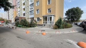 пр. Науки, 60а (г. Киев, Голосеевский район) - Продається торгівельний майданчик, 69900 $ - АФНУ