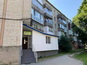 Молоді, 13б (г. Луцк) - Продається торгівельний майданчик, 75000 $ - АФНУ