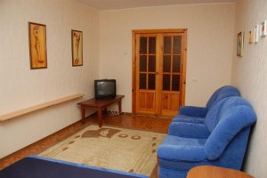 ул. Чураивны, 9 (г. Полтава, Ленинский район) - Здається подобово квартира, 300 грн. - АФНУ