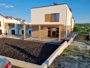 Медова, 6К (г. Золочив, Золочевский район) - Продається будинок, 95000 $ - АФНУ