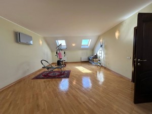 Вовчинецька, 4 (г. Ивано-Франковск, центр) - Продається квартира, 167000 $ - АФНУ