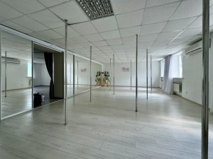 ул. Межигорская, 13 (г. Киев, Подольский район) - Продається офіс, 135000 $ - АФНУ