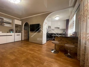 ул. Мухиной, 1 (г. Кривой Рог, Долгинцевский район) - Продається квартира, 43000 $ - АФНУ